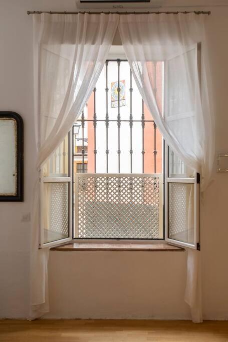 Precioso Apartamento Nuevo En Sevilla Centro 4Pax Екстериор снимка